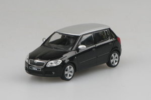 Škoda Fabia II (2006) - Čierna Magic Metalíza